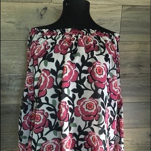 Off or on shoulder top